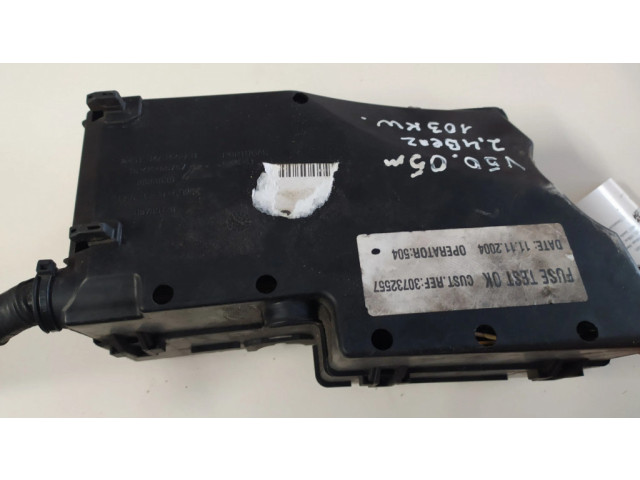   Pojistková skříňka 8688040, 518818000   Volvo V50 2005