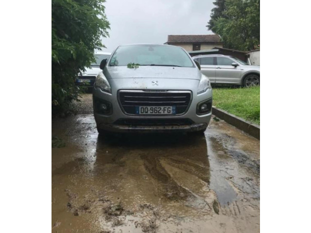   Pojistková skříňka    Peugeot 3008  2015