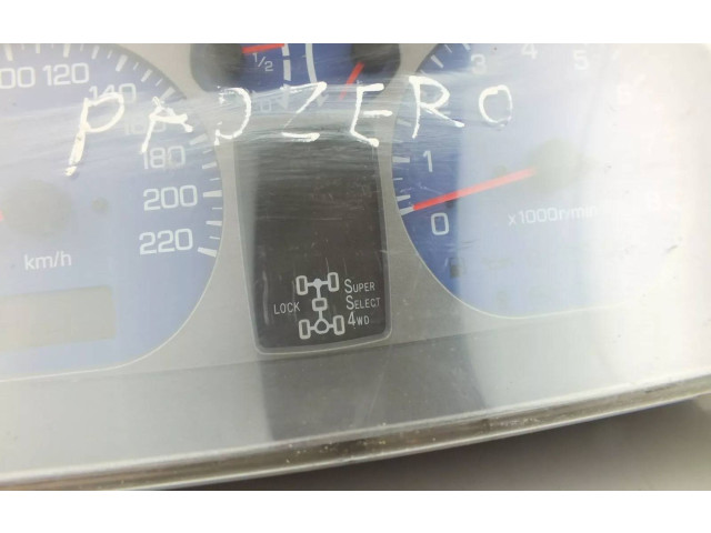 Přístrojová deska  Mitsubishi Pajero Pinin 2000 MR532360  