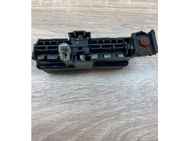 Блок предохранителей GE6S5335   Mazda 626    