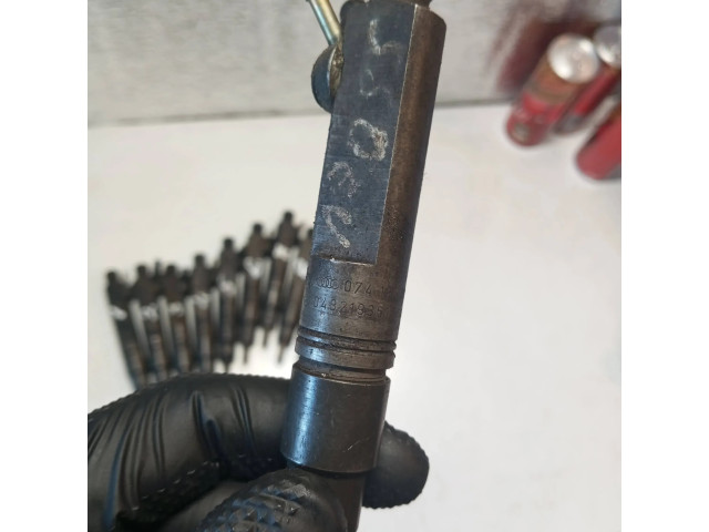 Vstřikovač 0432193616   Volvo S70  V70  V70 XC  pro naftový motor 2.5  