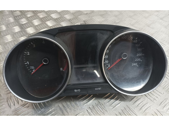 Přístrojová deska  Volkswagen Polo II 86C 2F 1985 6C0920730E, A2C96768000  