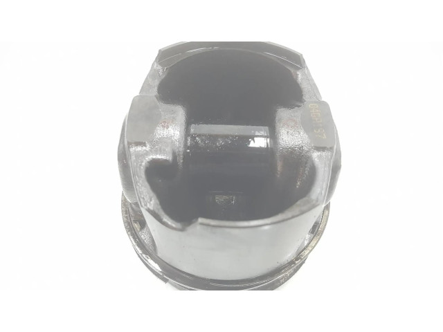 Píst 1612731880, 1511AA   Citroen SpaceTourer M  pro naftový motor 2.0  