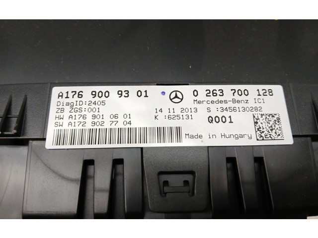 Přístrojová deska  Mercedes-Benz A W176 2013 A1769009301, 0263700128  