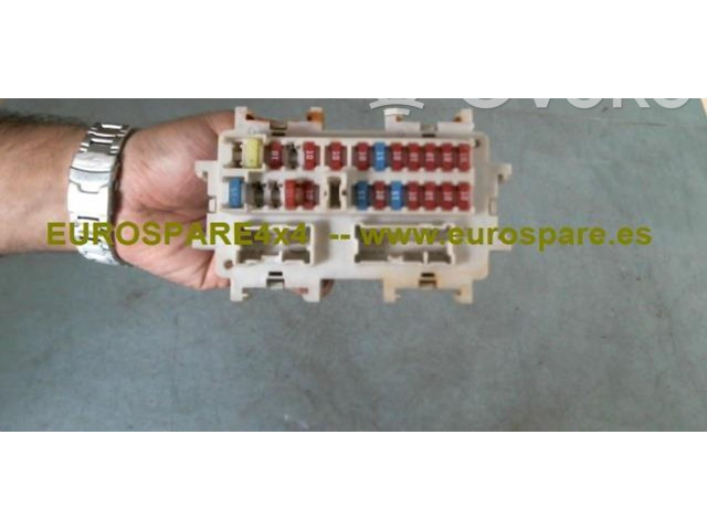   Pojistková skříňka 0575   Nissan Navara D40 2001