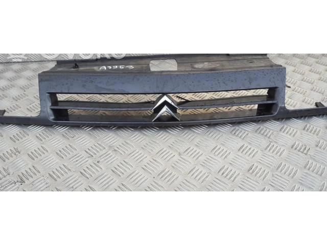 Передняя решётка Citroen Xantia  9618919977      