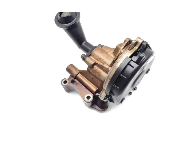 Масляный насос  CBZB 03F115105C  Seat Leon (1P) 