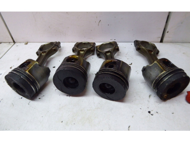  Поршень с шатуном F9Q820 77014748841295  Renault Espace -  Grand espace IV  