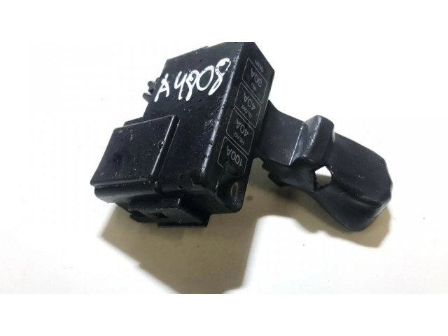 Блок предохранителей  m437110, m43-7110   Mazda 626    