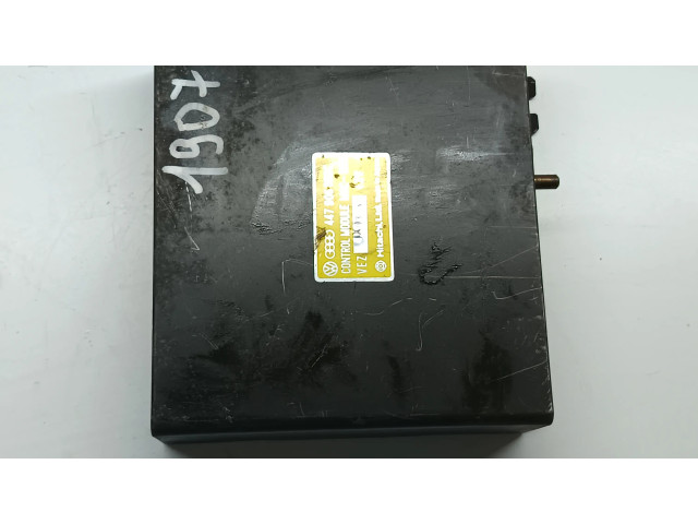 Řídící jednotka 447905383C   Audi 100 200 5000 C2 1987