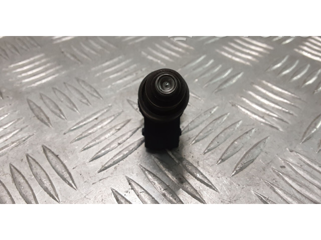 Vstřikovač 078133551L   Audi A4 S4 B5 8D  pro benzínový motor 2.8  