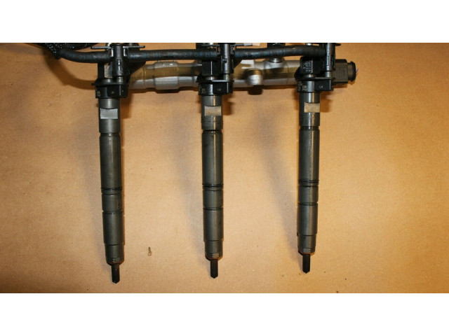 Vstřikovač 059130277DS, 0445117057   Audi A5 8T 8F  pro naftový motor 3.0  
