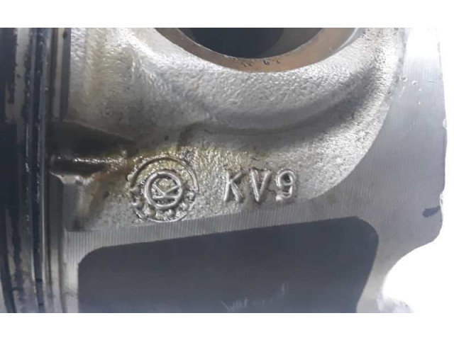  Поршень с шатуном  10653, 10653  Renault Laguna III  