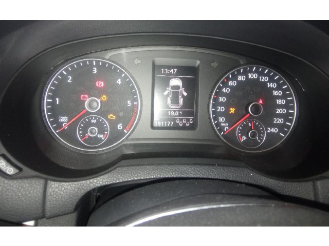 Přístrojová deska  Volkswagen Sharan 2010 7N0920870N  