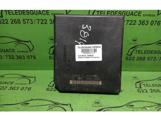 Блок предохранителей 284B68606R   Renault Laguna III    