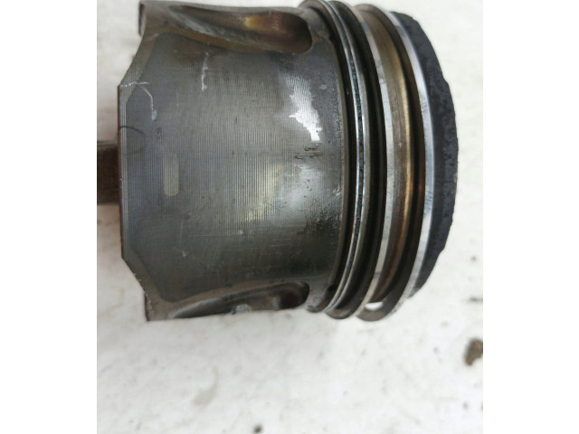 Píst CDTI   Opel Astra G     