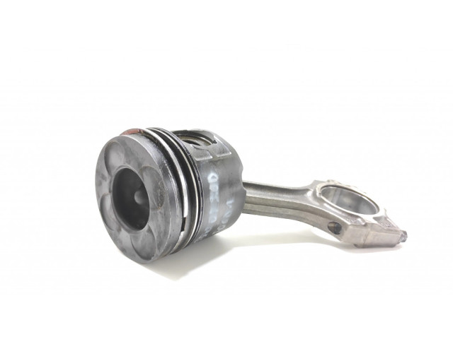Píst    BMW 5 E39  pro naftový motor 3.0 M57 M57/DP71/430/267T/2M