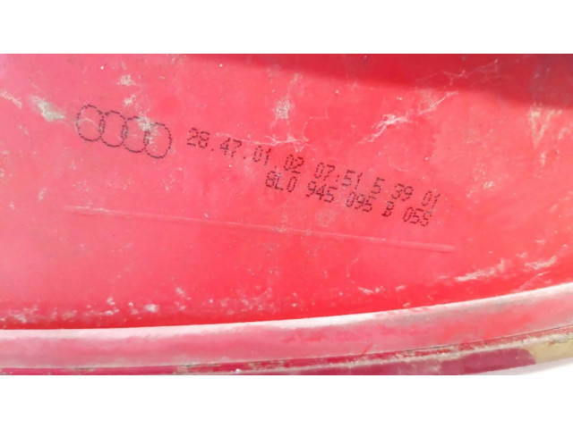 Задний фонарь левый сзади 8l0945095b    Audi A3 S3 8L   1996-2003 года