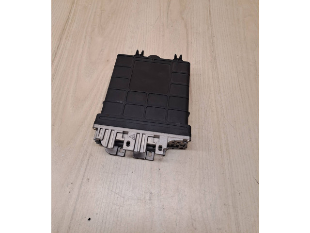 Řídící jednotka 5WP4173, 039906024D   Audi A6 S6 C4 4A 1996