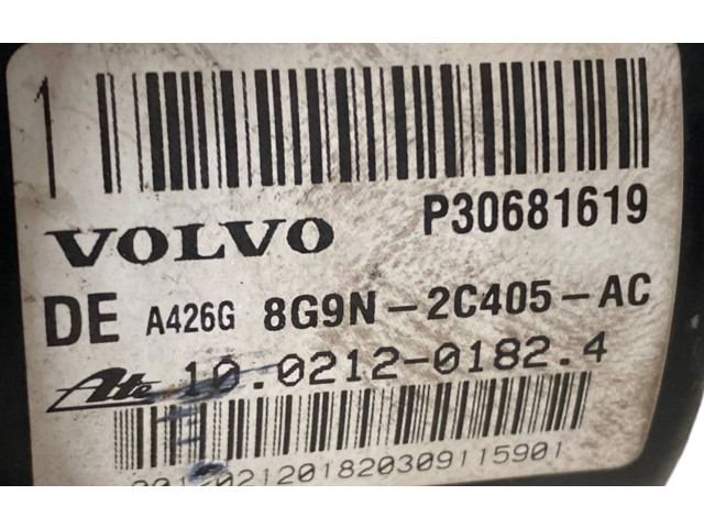Pojistková skříňka Комплект радиатора 30681619, 10061336881   Volvo V70 2008