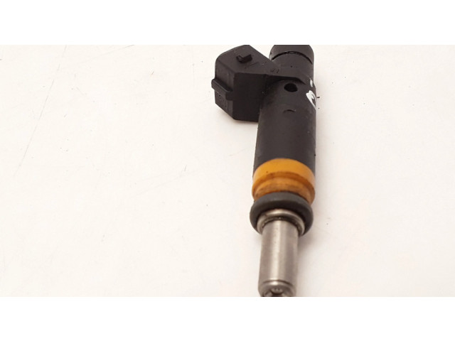 Форсунка 7506924    BMW 7 E65 E66 для бензинового двигателя  4.5