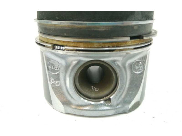 Píst 03F107065F   Volkswagen Golf SportWagen    CAYB 