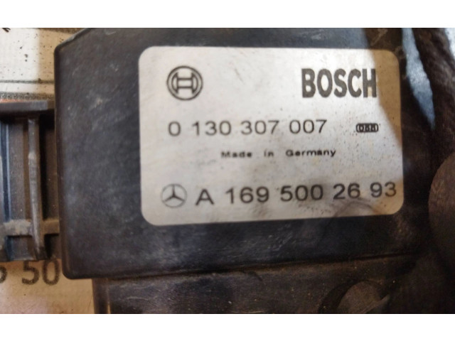 Zámek zadních dveří A1695002693   Mercedes-Benz A W169 2004