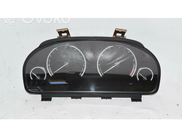 Přístrojová deska  BMW 7 F01 F02 F03 F04 2009 9214730  
