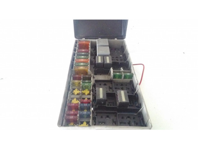 Блок предохранителей 2M5T14A067BB, 518276100   Ford Focus    