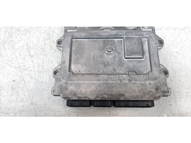 Řídící jednotka 32313937   Volvo V60 2021