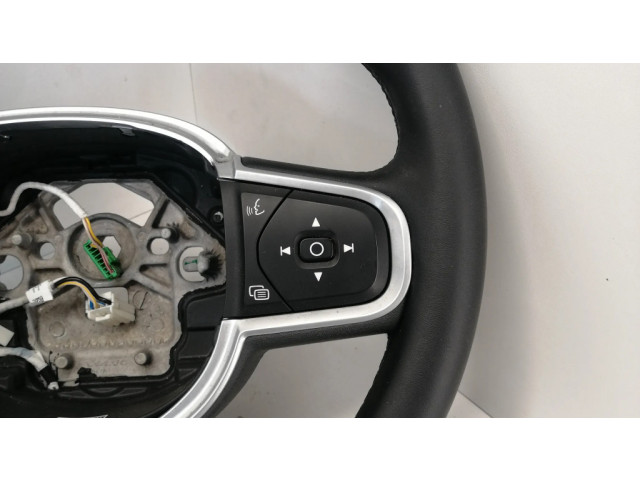Volant Volvo XC60 2022 32227594  