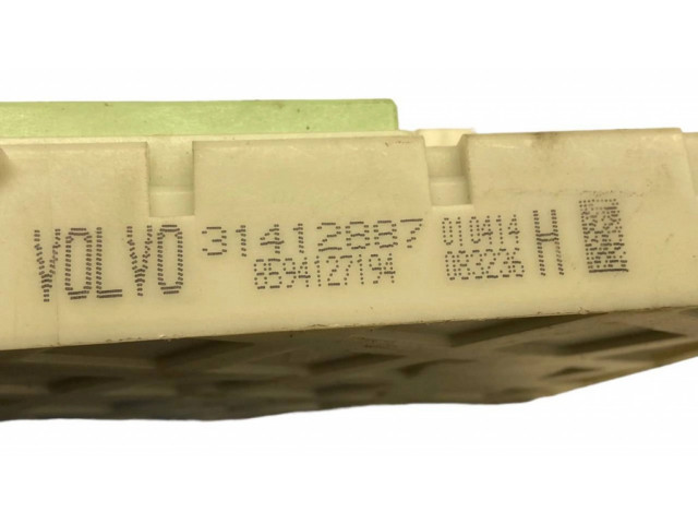   Pojistková skříňka 31412887, 8594127194   Volvo V40 2014