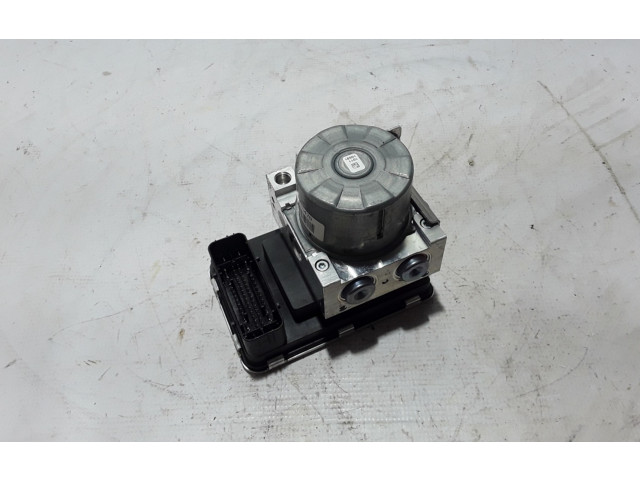 Jednotka ABS 32214772   Volvo V60 2020