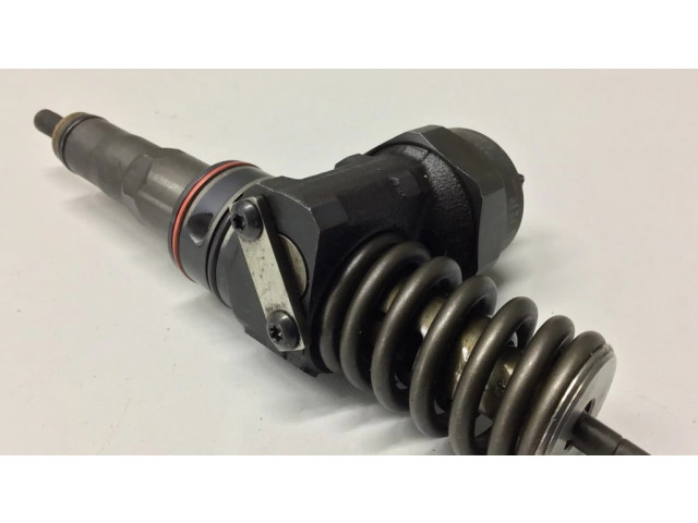 Vstřikovač 038130073J, 0414720015   Skoda Fabia Mk1 (6Y)  pro naftový motor 1.9  
