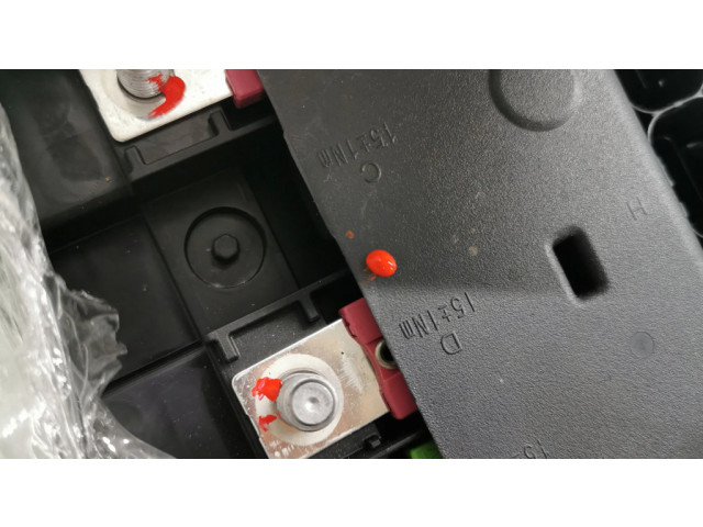 Блок предохранителей 6802943   BMW 5 G30 G31    