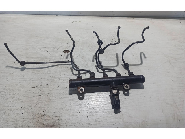 Vstřikovací lišta 9681649580, 09140056422091   Volvo S40     