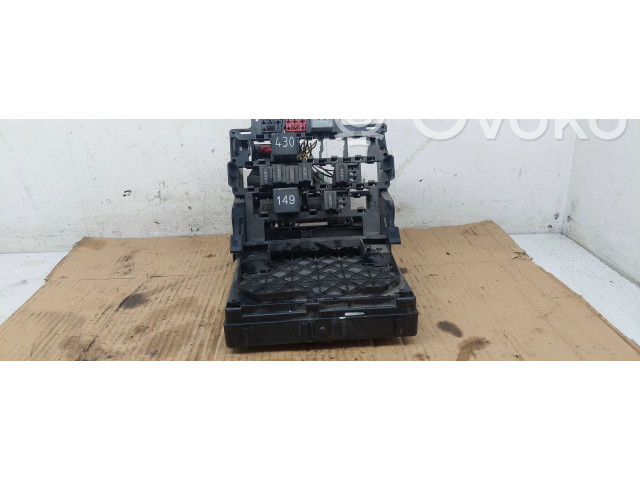 Блок предохранителей S110780300, 113951253   Volkswagen Sharan    