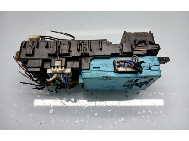 Блок предохранителей MR228760, 2323006072   Mitsubishi Colt    