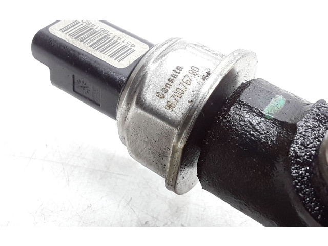 Vstřikovací lišta 9670076780, 9685297580   Volvo V40    D4162T 