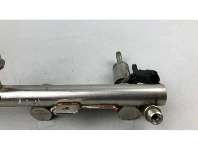 Vstřikovač 7592426   BMW 1 F20 F21  pro benzínový motor 1.6  