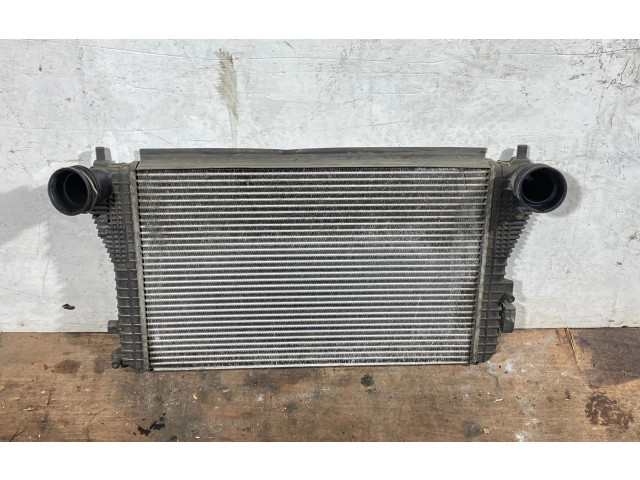 Интеркулер  1k0145803e   Volkswagen Golf Plus 