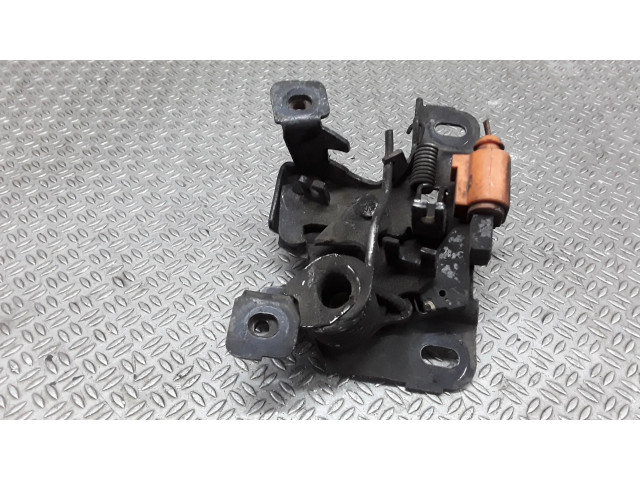 Замок капота 8L0823509K   Audi A3 S3 8L