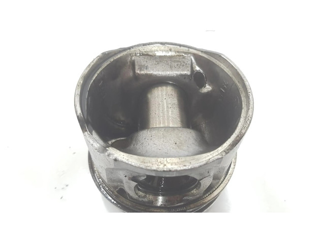 Píst 0628V1, 1151CB   Citroen C4 I  pro naftový motor 1.6  