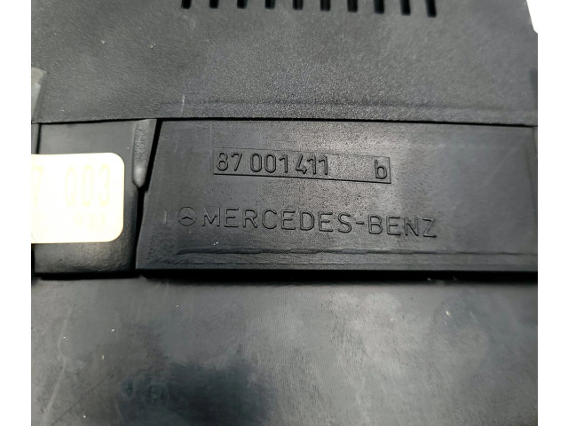 Přístrojová deska  Mercedes-Benz C W203 2003 A2035401347, A2035401347  