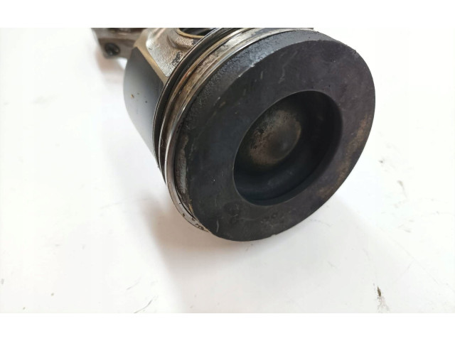  Поршень с шатуном  B47  BMW 5 G30 G31  