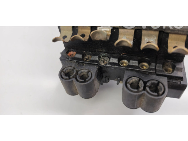   Pojistková skříňka 1245438705   Mercedes-Benz E W124 1987
