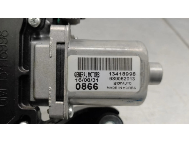 Моторчик заднего дворника 13418998, 689062013    Opel Astra K