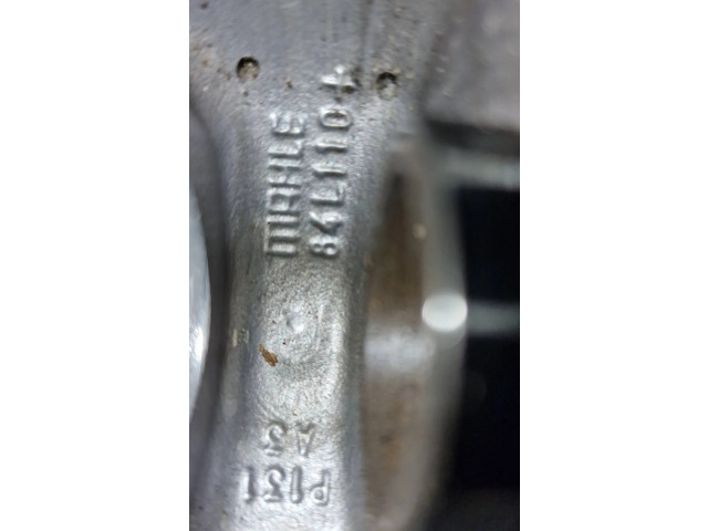 Píst 84L110   BMW 5 F10 F11   3.0  