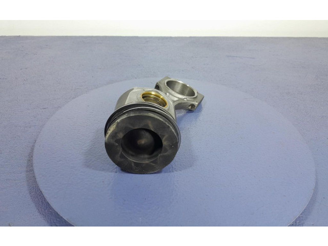  Поршень    Alpine B3 B4 B5 B6 E90 E91 E92 E93  