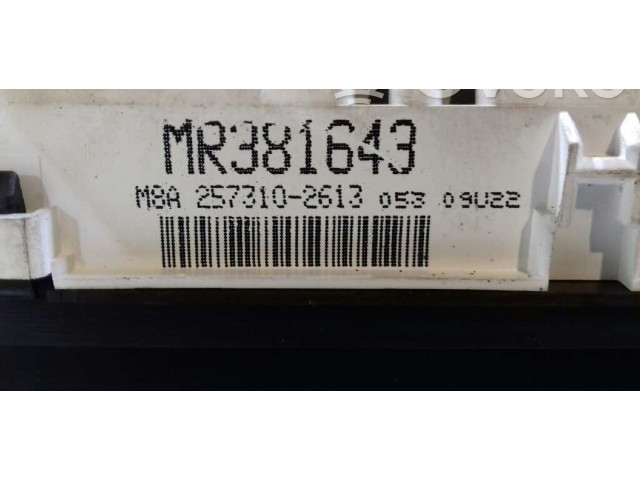 Přístrojová deska  Mitsubishi Montero 2000 MR381643, 2573102613  